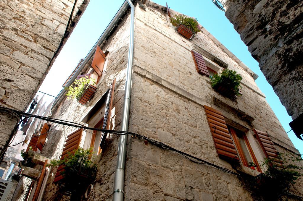 Apartments Salvezani Split Exteriör bild