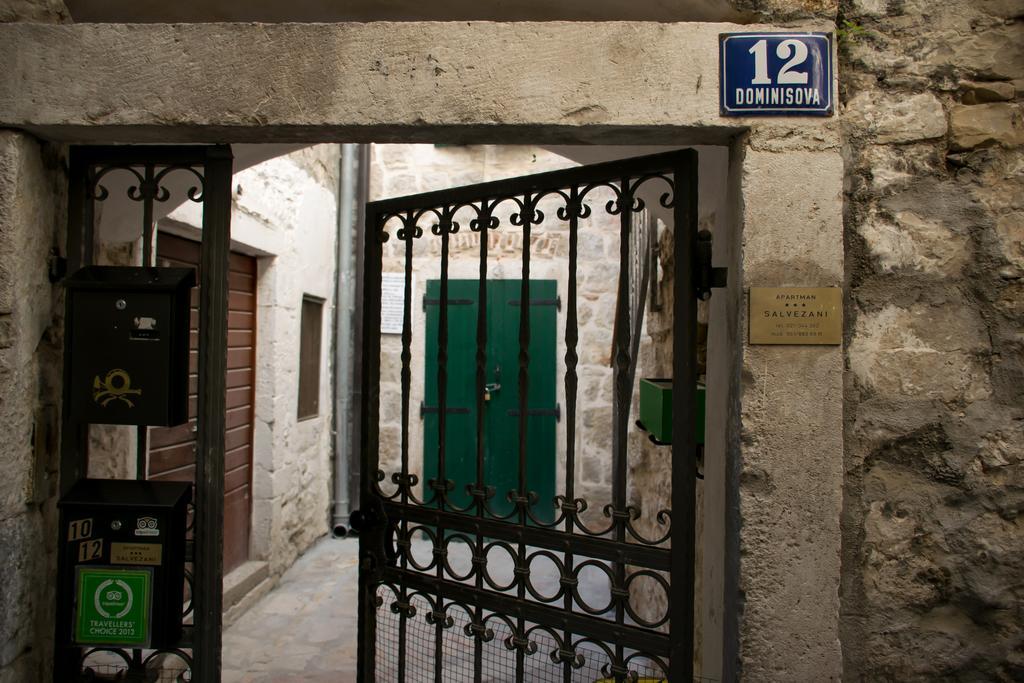 Apartments Salvezani Split Exteriör bild